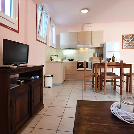 מלון דירות Glafki Flow Glow 4*